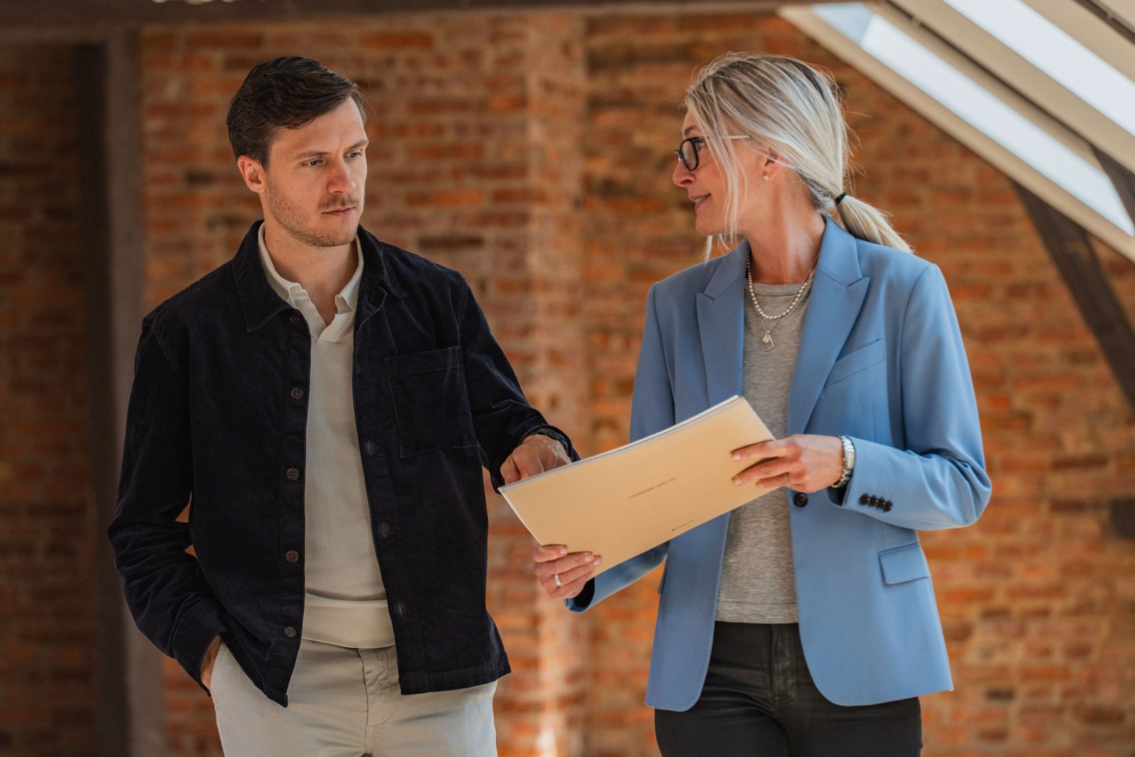 Simon på Market Solutions och Josefine på Svenska Hus